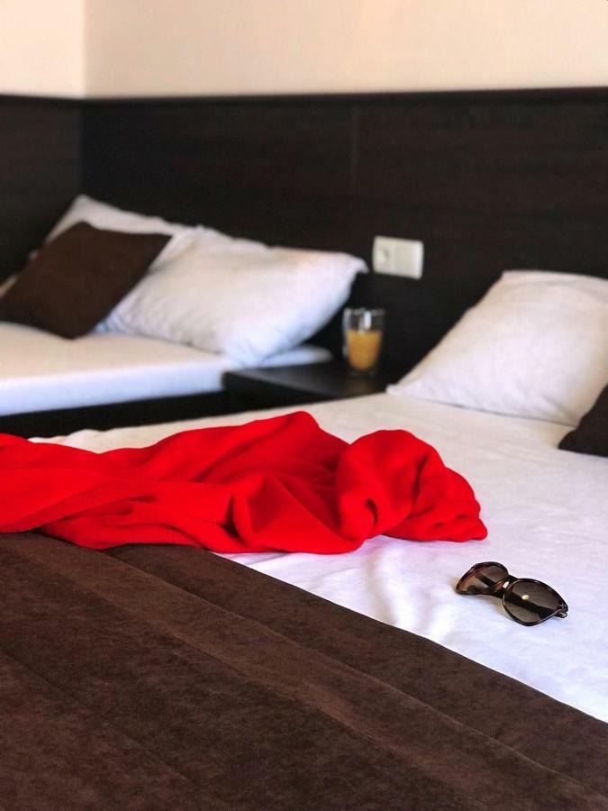 Hotel Marmaris Skadovsʼk Esterno foto